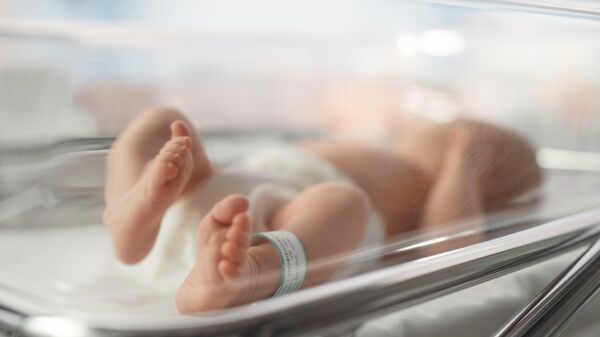 Новорожденный ребенок. Архивное фото
