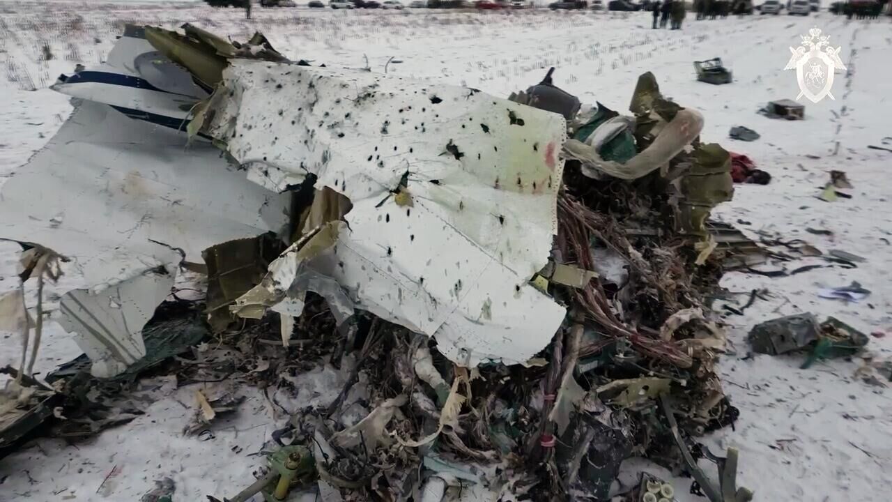Обломки военно-транспортного самолета Ил-76 в Белгородской области - РИА Новости, 1920, 25.06.2024