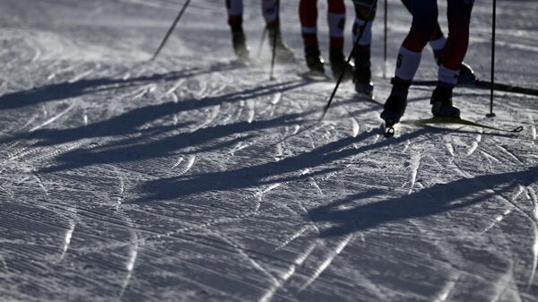 Лыжницу унесли на носилках после гонки на чемпионате России