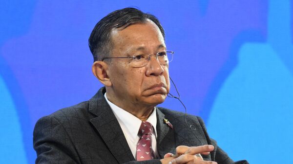 Министр инвестиций и внешнеэкономических связей Республики Союз Мьянма Кан Зо 