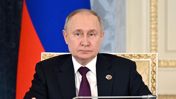 Президент РФ Владимир Путин на заседании Высшего Государственного Совета Союзного государства России и Белоруссии в Санкт-Петербурге