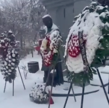 Осквернение памятника Детям блокадного Ленинграда в Ереване - РИА Новости, 1920, 30.01.2024