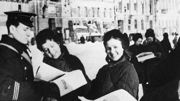 Историк Мягков: на героизм, на оборону Ленинграда смотрел весь мир