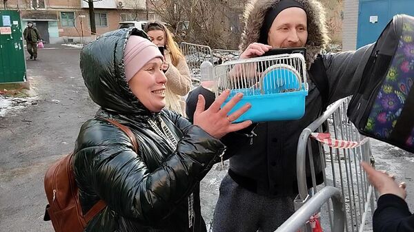 Спасение животных из аварийного дома в Ростове-на-Дону