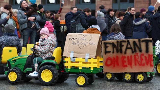 Дети фермеров на акции протеста в Страсбурге