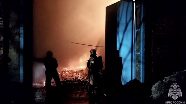 Место пожара в цеху по производству консервов в Мурманске. 1 февраля 2024