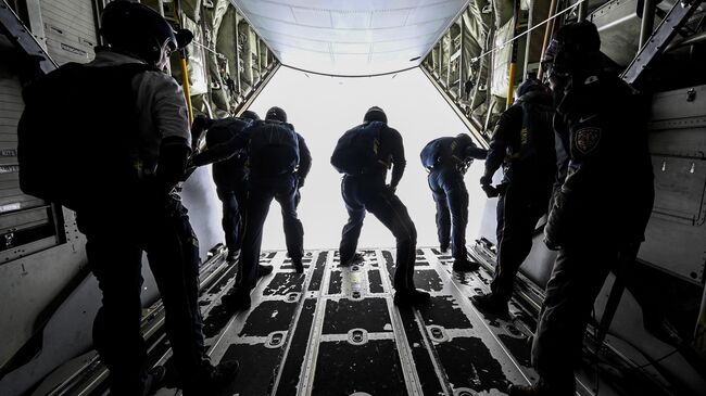 Парашютная команда ВМС США