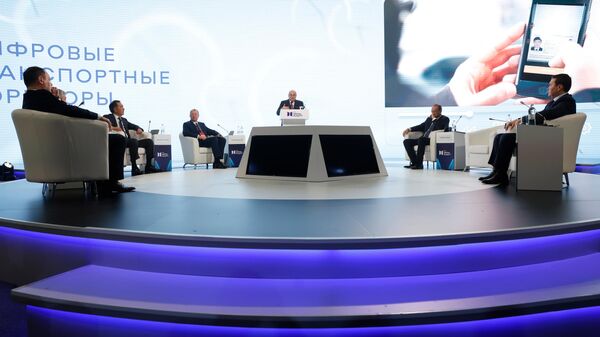 Председатель правительства РФ Михаил Мишустин выступает на пленарной сессии международного цифрового форума Digital Almaty 2024