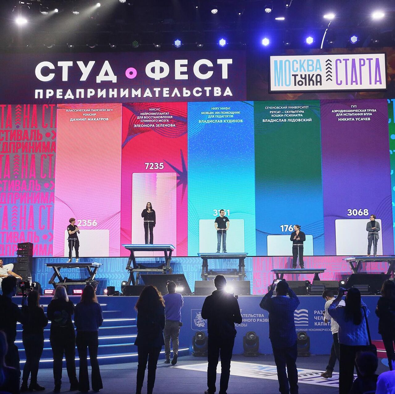 Карина Харт порно фото