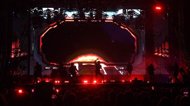 Рок-концерт группы Би-2