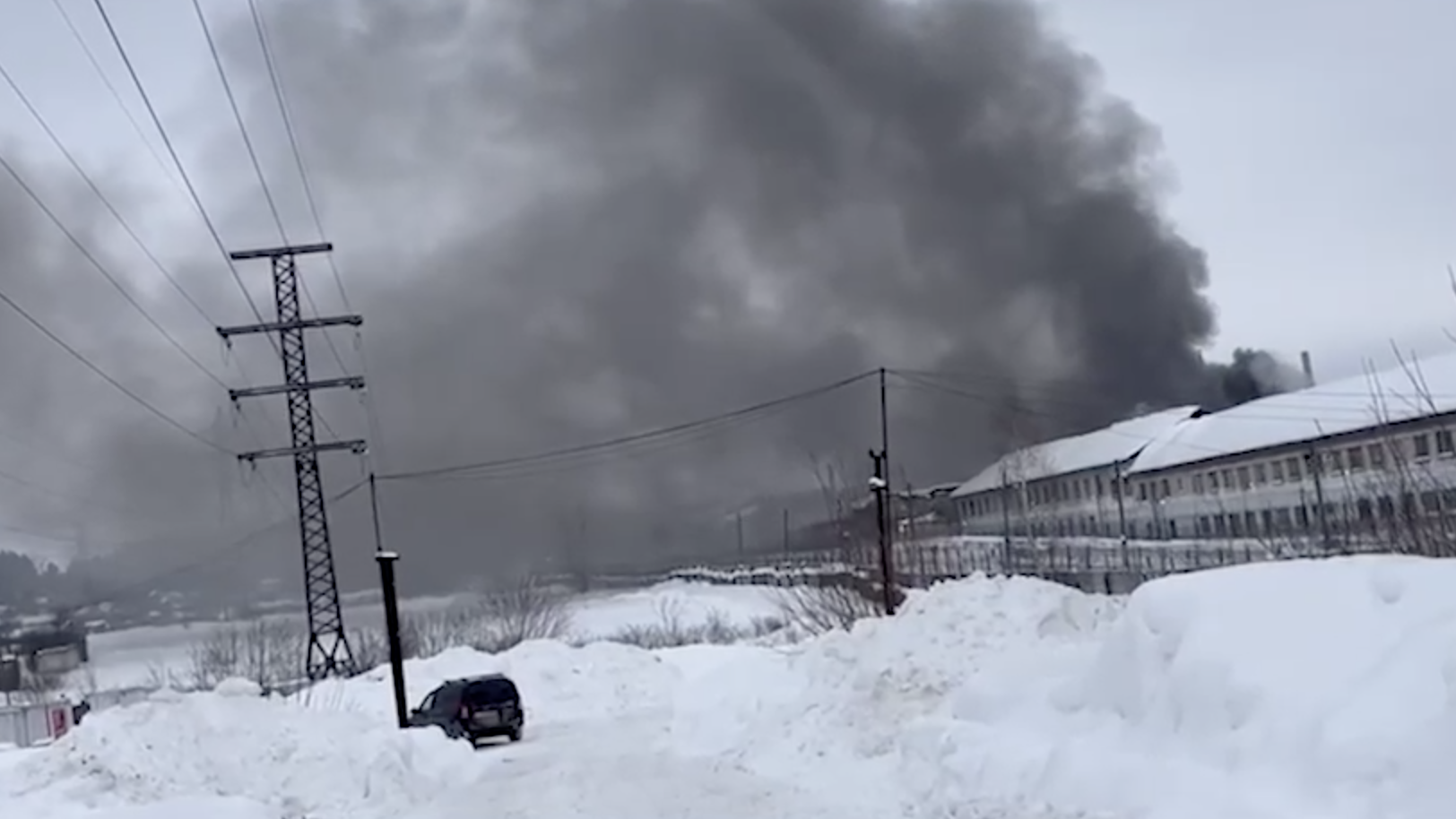 Пожар на территории колонии №9 в Соликамске (Пермский край). Кадр видео очевидца - РИА Новости, 1920, 02.02.2024