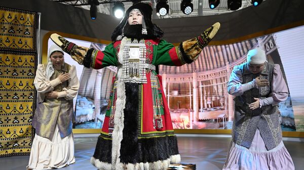 Свадебная церемония с элементами национальных якутских традиций на Международной выставке-форуме Россия