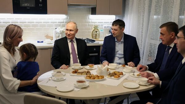 Путин в гостях у сотрудника тульского онкодиспансера 