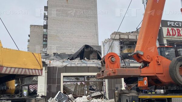 Последствия обстрела со стороны ВСУ пекарни в Лисичанске