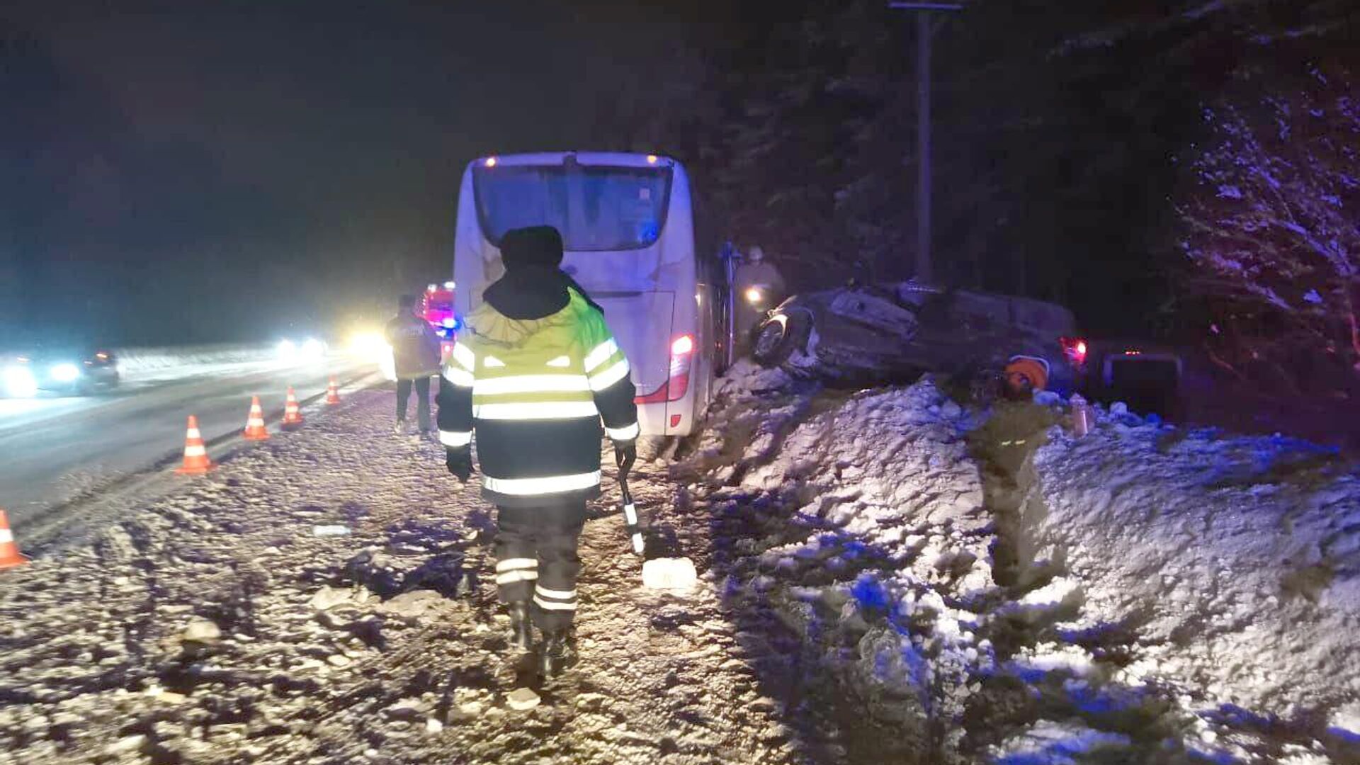 В Свердловской области в ДТП с автобусом погибли два человека - РИА  Новости, 04.02.2024