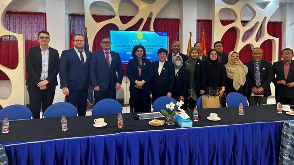 Представители делегации Пермского края во время посещения Национального университета Персада в Джакарте