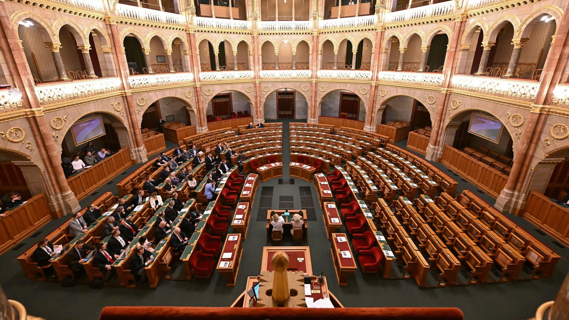 Венгрия ратифицировала. Национальное собрание Венгрии. Венгрия временное национальное собрание. Парламенты всех стран здания. Парламент Сингапура заседание.