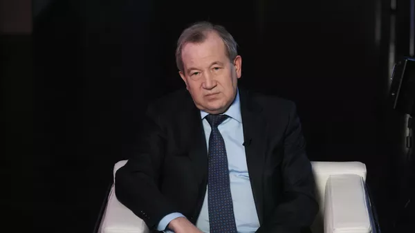 Президент Российской академии наук Геннадий Красников во время интервью агентству РИА Новости