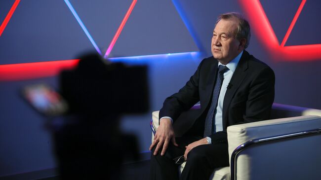 Президент Российской академии наук Геннадий Красников во время интервью агентству РИА Новости Президент Российской академии наук Геннадий Красников во время интервью агентству РИА Новости