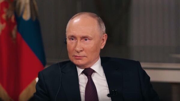 Президент России Владимир Путин во время интервью американскому журналисту Такеру Карлсону. Кадр видео