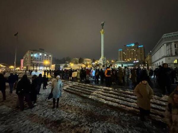 Протестующие в Киеве требуют вернуть Залужного