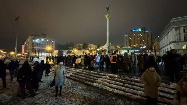 Протестующие в Киеве требуют восстановить в должности бывшего главкома ВСУ Валерия Залужного