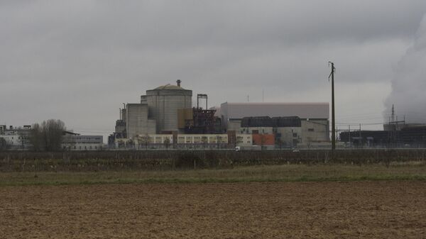 Атомная электростанция Шинон во Франции