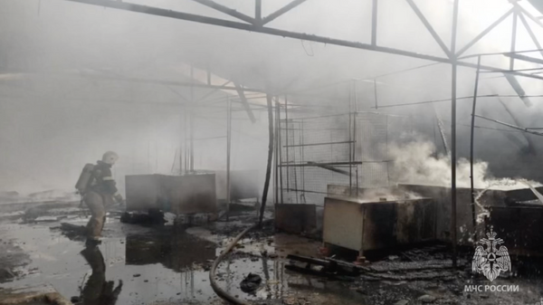 Ликвидация пожара на рынке в Кабардино-Балкарии