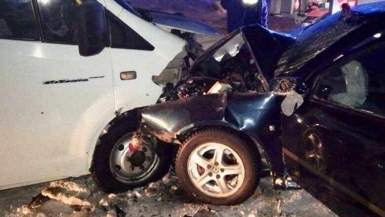 Место ДТП, где произошло столкновение вахтового автобуса с легковым автомобилем в Удмуртии. 10 февраля 2024 - РИА Новости, 1920, 10.02.2024