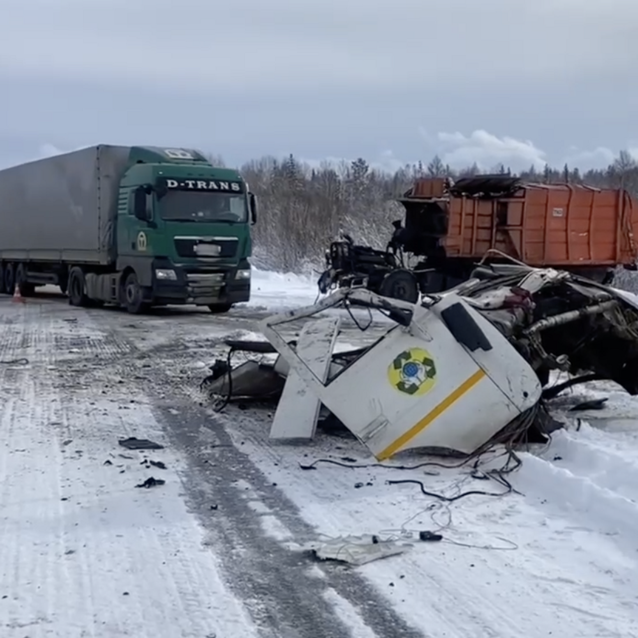 В Приангарье произошло смертельное ДТП с тремя большегрузами - РИА Новости,  11.02.2024