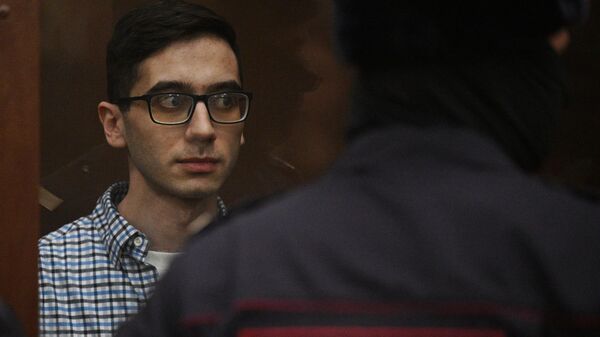 Журналист Тамерлан Бигаев, обвиняемый в вымогательстве, ожидает оглашение приговора в Хамовническом суде Москвы
