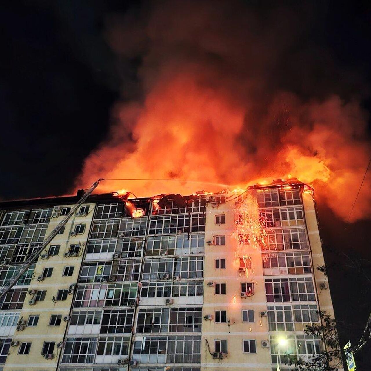 В доме в Анапе, где произошел пожар, повреждены 36 квартир - РИА Новости,  14.02.2024