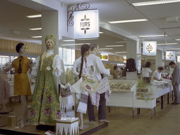 Торговый зал магазина Березка Торговый зал магазина Березка