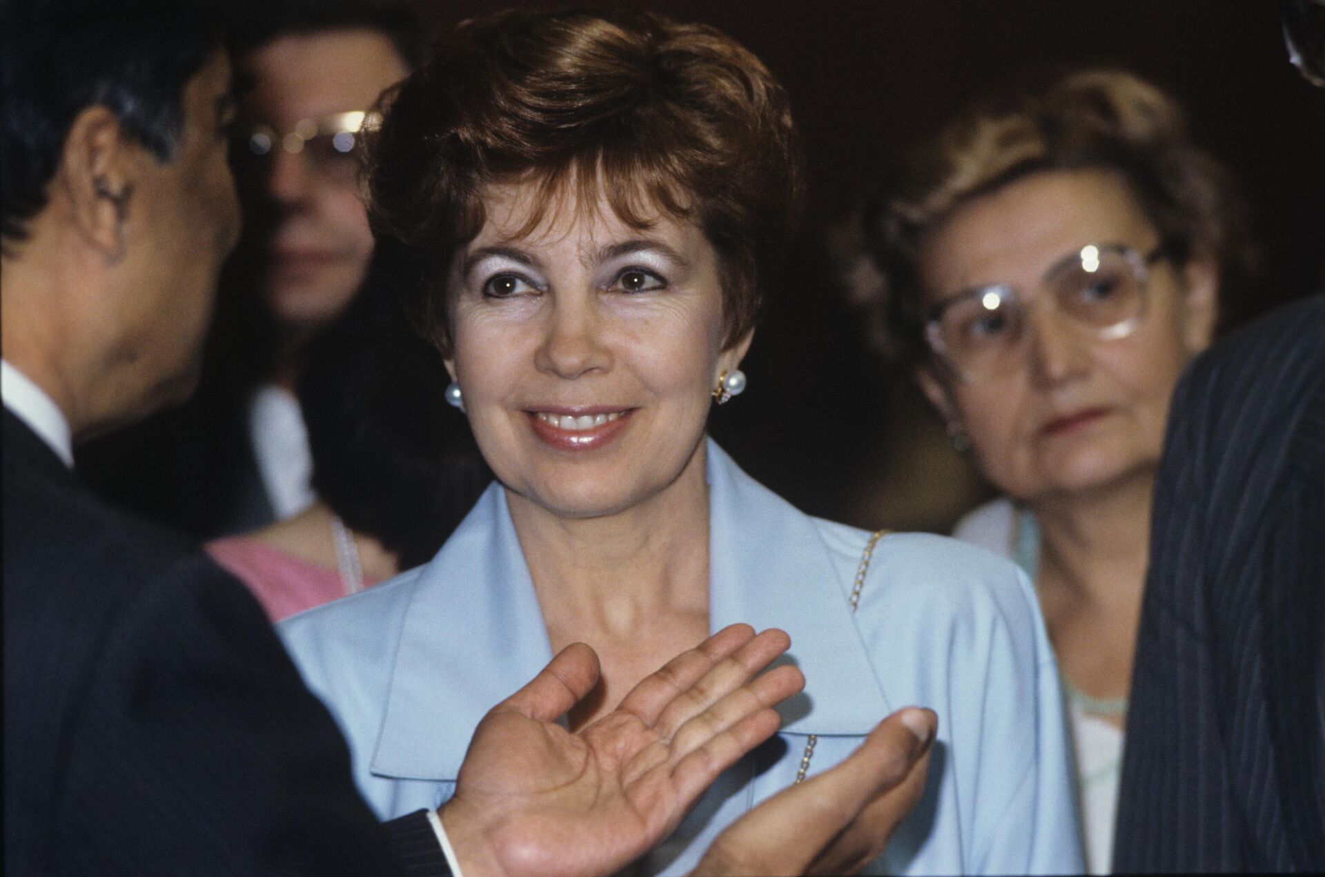 Супруга генерального секретаря ЦК КПСС Раиса Горбачева на открытии выставки Классическое искусство Индии с 3000 года до н.э. в Москве Супруга генерального секретаря ЦК КПСС Раиса Горбачева на открытии выставки Классическое искусство Индии с 3000 года до н.э. в Москве