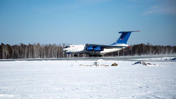 Первый грузовой самолет Госкорпорации Роскосмос -  Ил-76МДК, с грузом космического назначения, приземляется на посадочную площадку строящегося аэропортового комплекса космодрома Восточный в  Амурской области