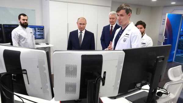 Путин предложил расширить сеть медицинских исследовательских центров