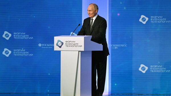 Путин на пленарном заседании Форума технологий будущего