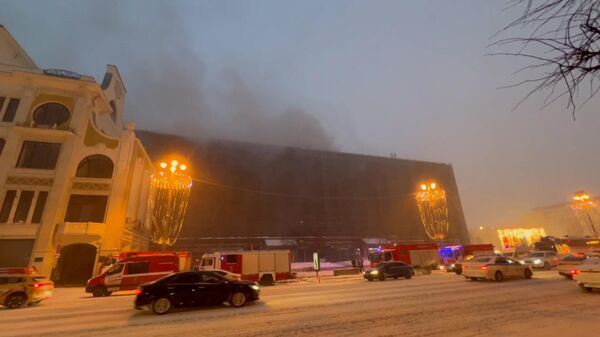 Пожар в центре Москвы, где расположен Известия Hall