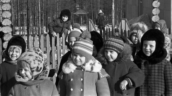 Строительство Байкало-Амурской магистрали. Дети строителей в детском саду