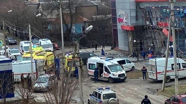 Торговый центр в Белгороде, поврежденный в результате обстрела со стороны ВСУ