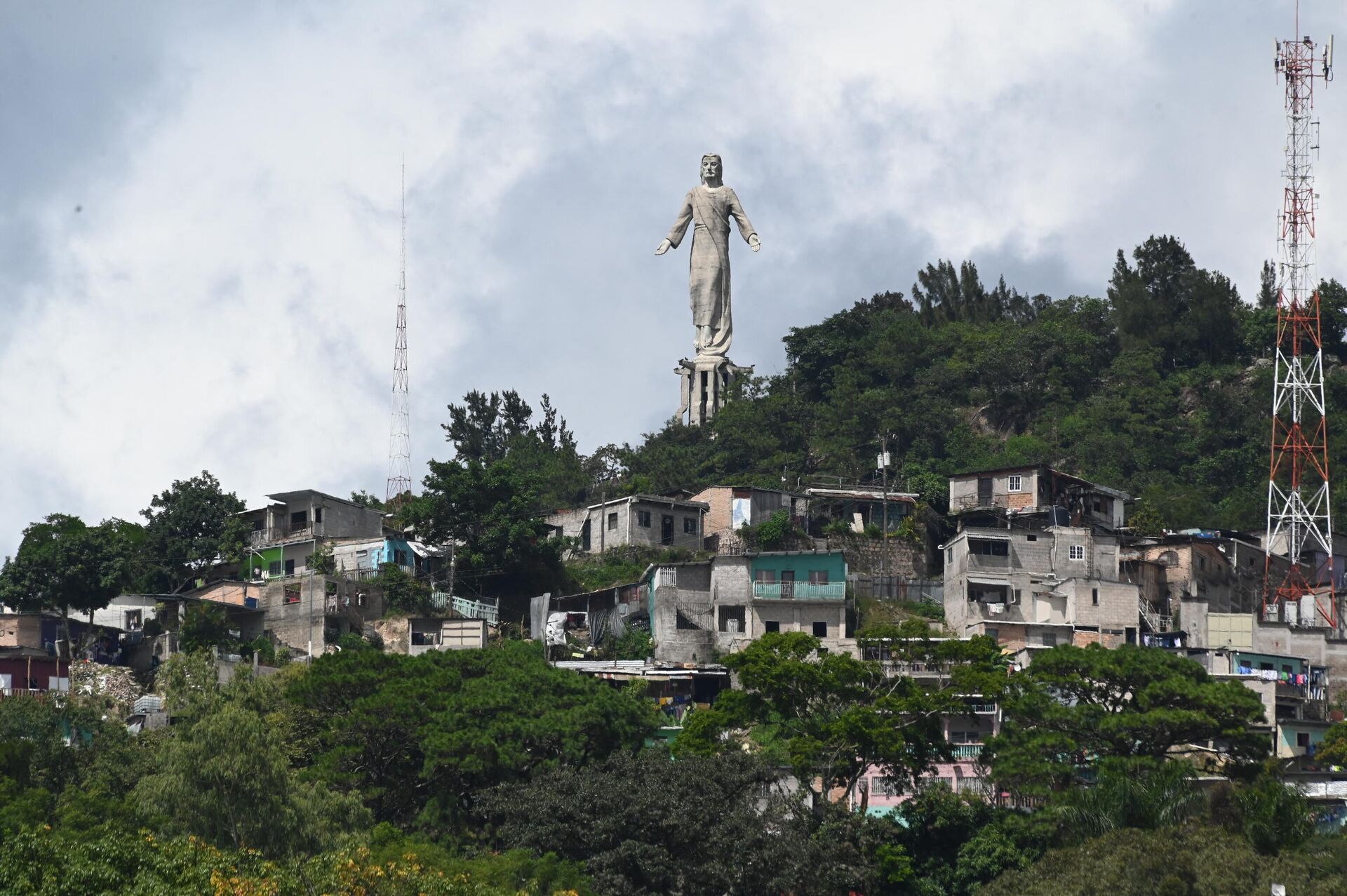 Вид на памятник Христу в Эль-Пикачо в Тегусигальпе, Гондурас - РИА Новости, 1920, 15.02.2024