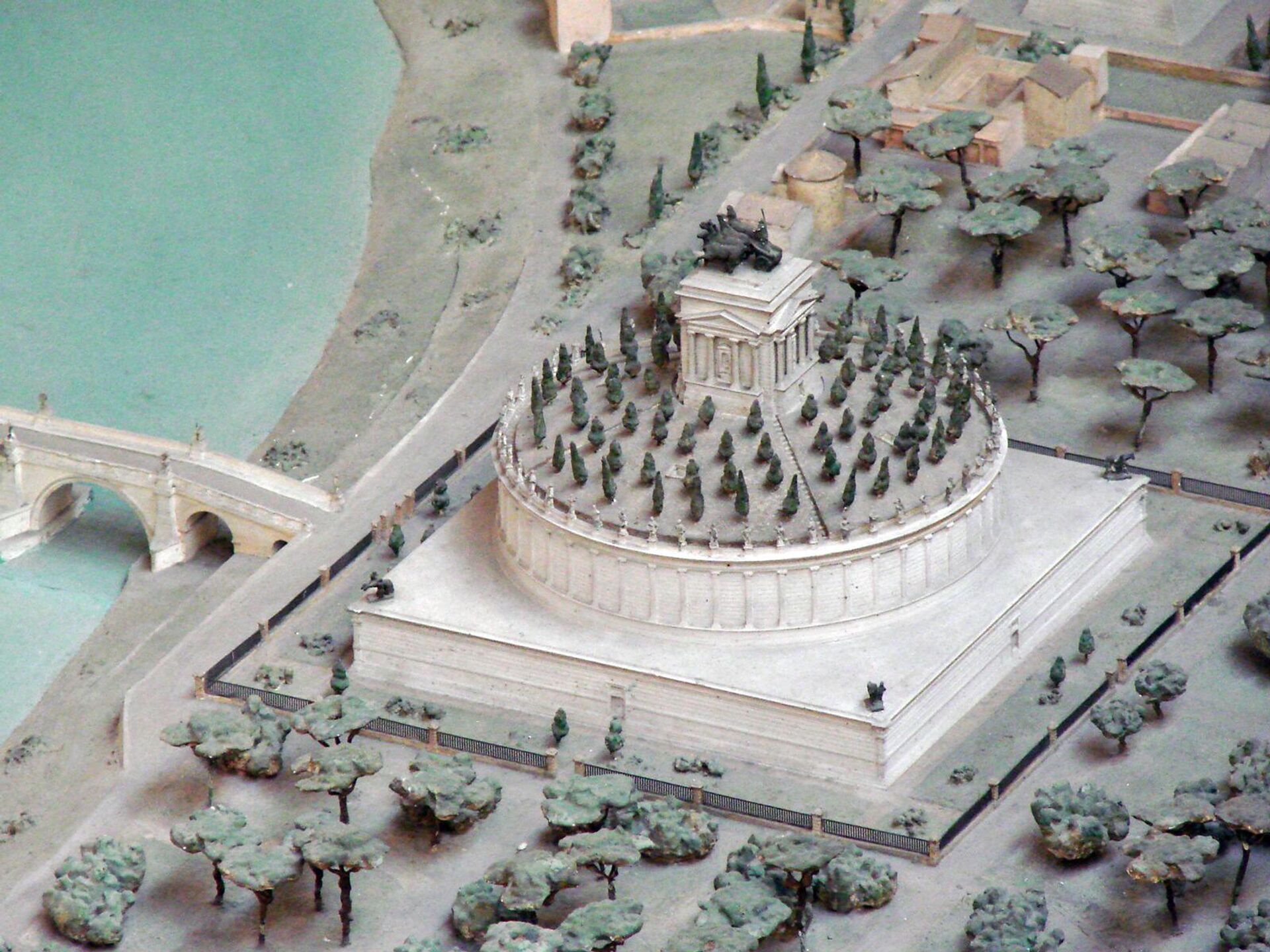 Возможный вид мавзолея Адриана, представленный в Музее римской цивилизации - РИА Новости, 1920, 15.02.2024