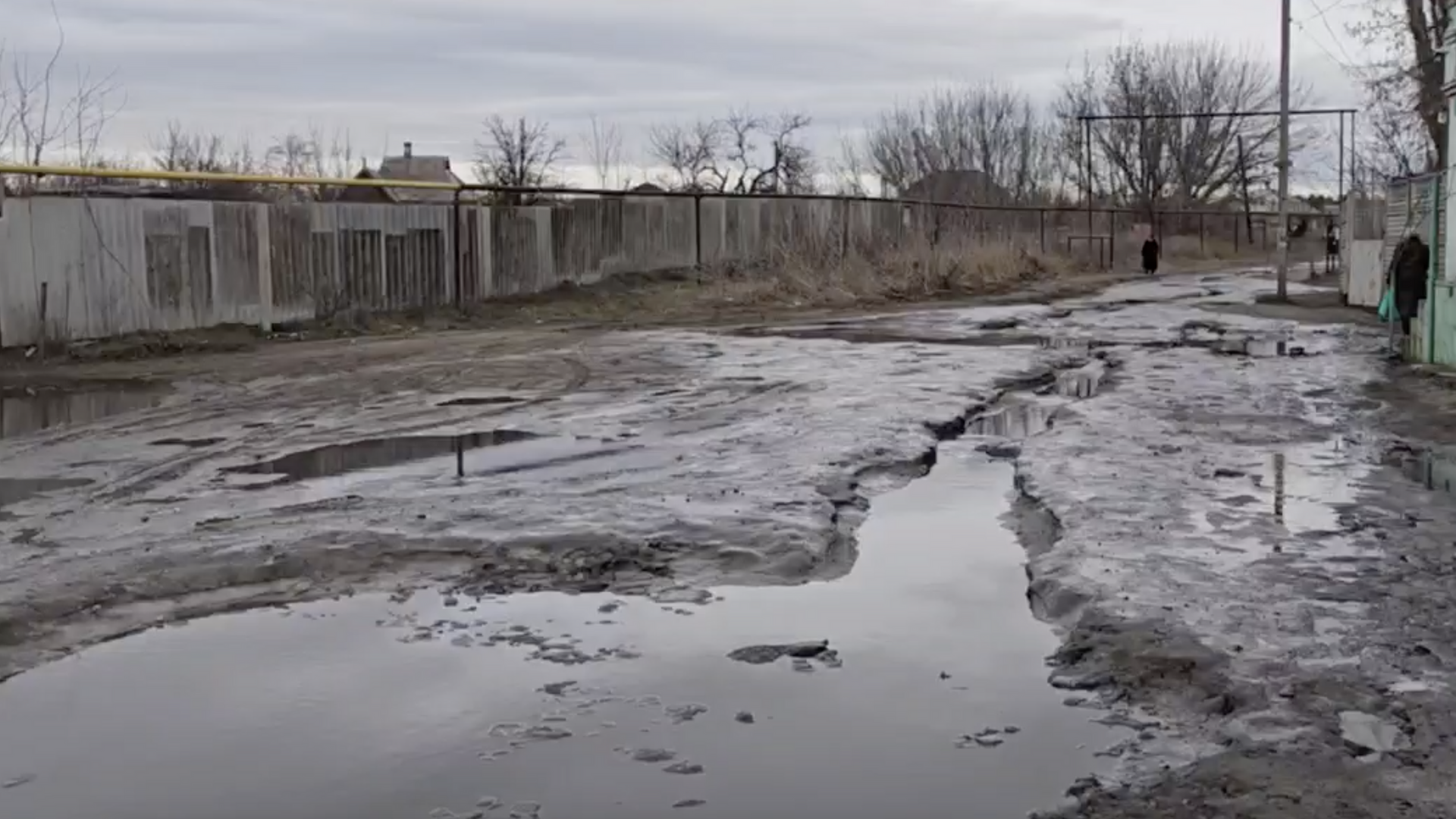 Сплошной поток воды. Последствия уничтожения Киевом лесов в ЛНР - РИА Новости, 1920, 16.02.2024