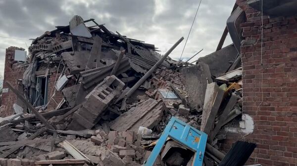 Разрушенный ударом ВСУ жилой дом в Пантелеймоновке 