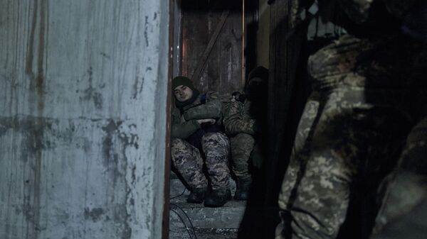 Украинские солдаты недалеко от линии фронта. Архивное фото
