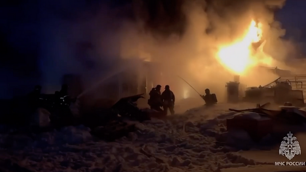 Ликвидация пожара в складских помещениях в Кемерово. 17 февраля 2024