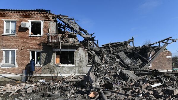 Многоквартирный жилой дом, поврежденный в результате обстрела Пантелеймоновки со стороны ВСУ. 17 февраля 2024