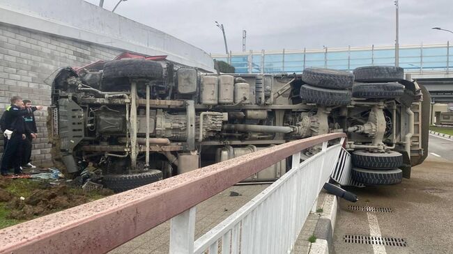 Место ДТП с участием большегруза в Сочи