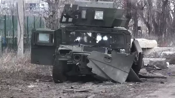 Поврежденная военная техника в Авдеевка Поврежденная военная техника в Авдеевка
