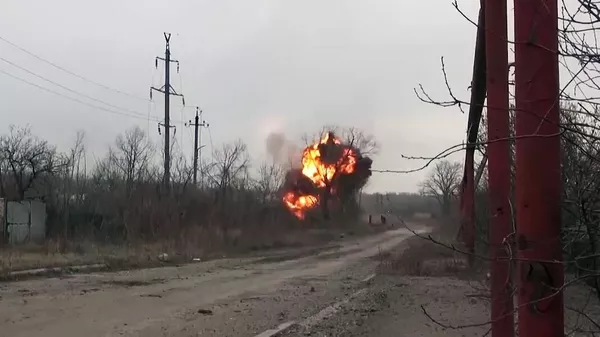 Разминирование дорог и зданий в Авдеевке военнослужащими инженерных подразделений группировки войск Центр Разминирование дорог и зданий в Авдеевке военнослужащими инженерных подразделений группировки войск Центр